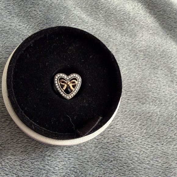 PANDORA Limited Edition Bound by Love Charm - Picture 2 of 7